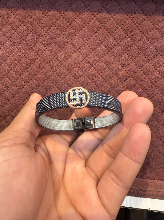 925 Band Bracelet in Silver Finish with CZ Stones